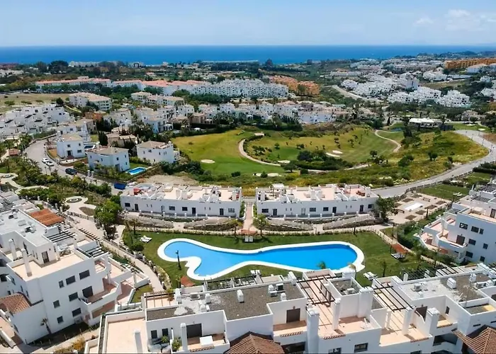 Luxurious Penthouse With Jacuzzi And Panoramic Sea Views