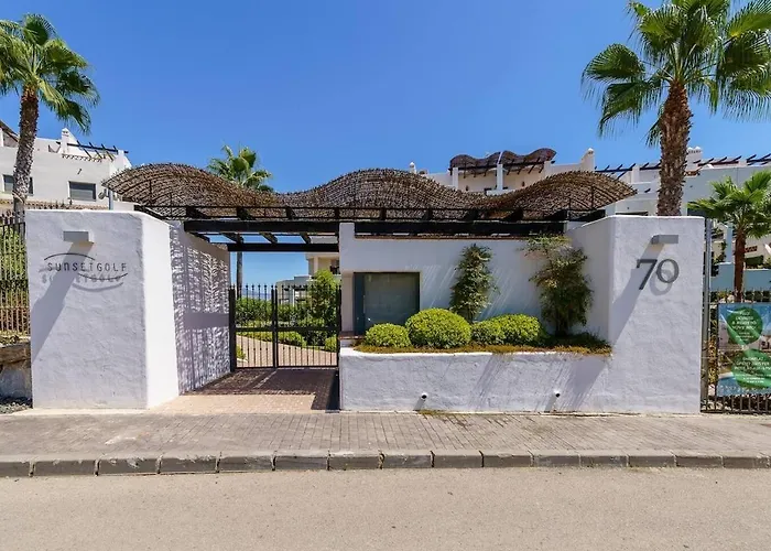 아파트 Luxurious Penthouse With Jacuzzi And Panoramic Sea Views