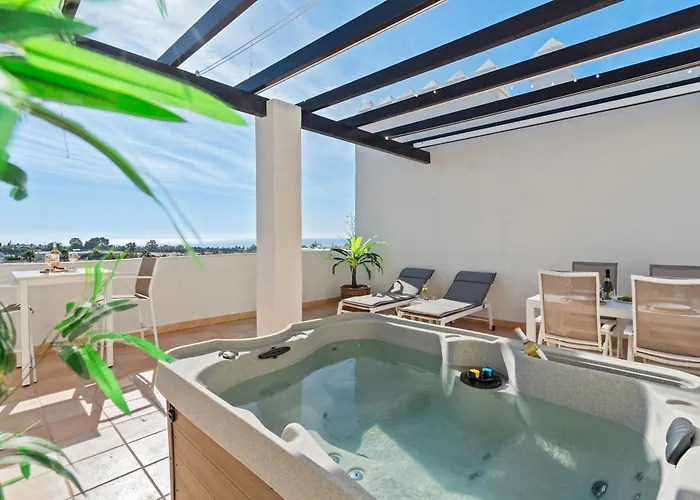 Luxurious Penthouse With Jacuzzi And Panoramic Sea Views *