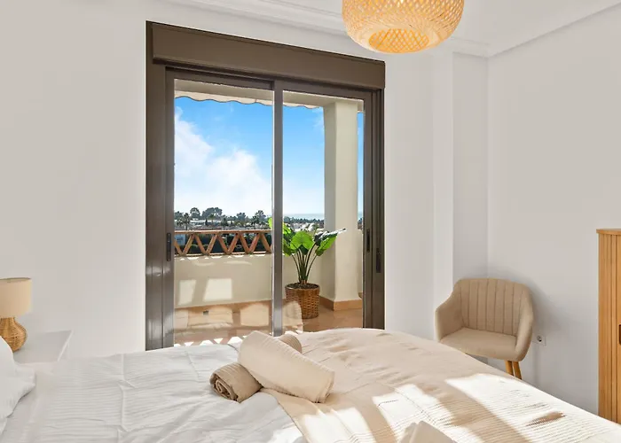 Luxurious Penthouse With Jacuzzi And Panoramic Sea Views Lägenhet Estepona