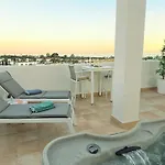 Luxurious Penthouse With Private Jacuzzi, Sea Views And Big Terras Estepona