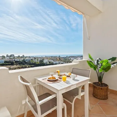 Luxurious Penthouse With Jacuzzi And Panoramic Sea Views