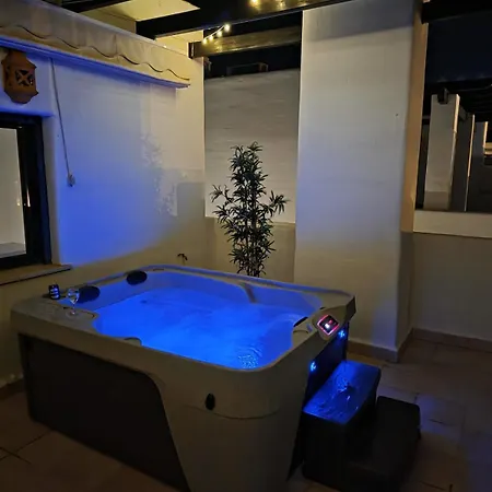 Luxurious Penthouse With Jacuzzi And Panoramic Sea Views Apartamento