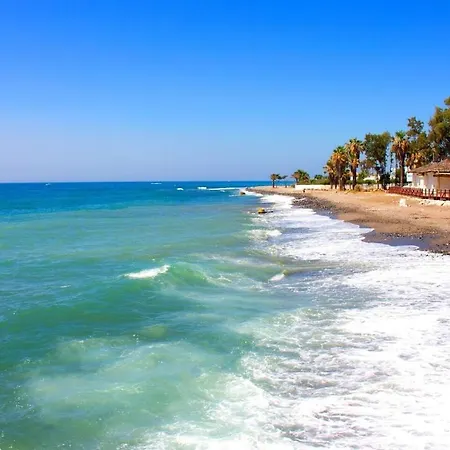 Luxurious Penthouse With Jacuzzi And Panoramic Sea Views Estepona