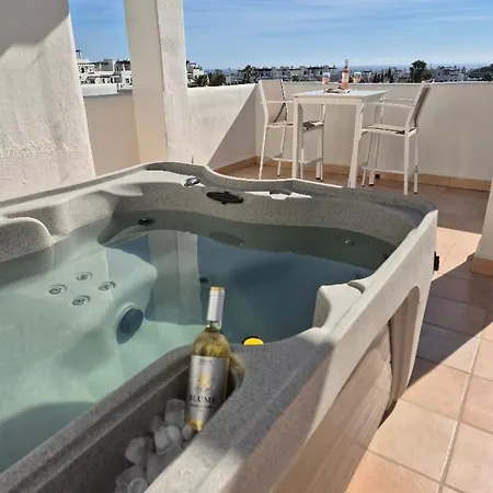 Appartement Luxurious Penthouse - Private Jacuzzi, Sea Views And Big Terras