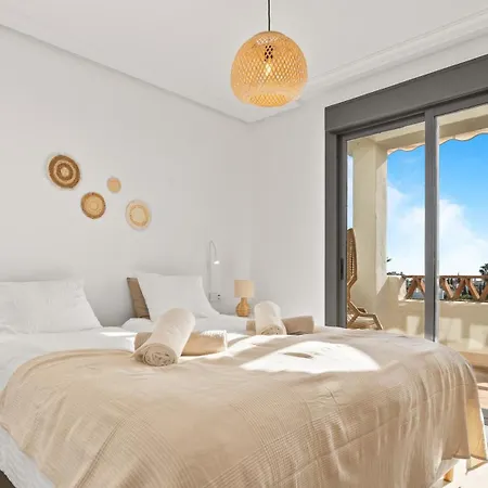 Luxurious Penthouse - Private Jacuzzi, Sea Views And Big Terras * Estepona