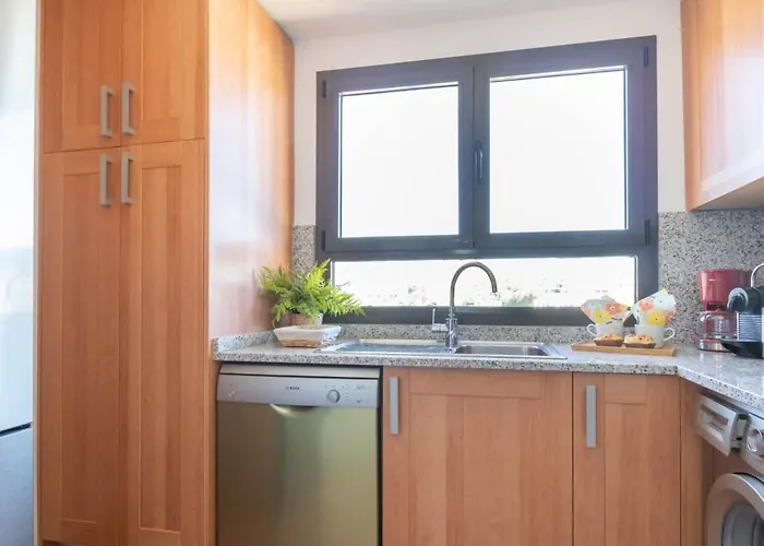 Luxurious Penthouse With Jacuzzi And Panoramic Sea Views *